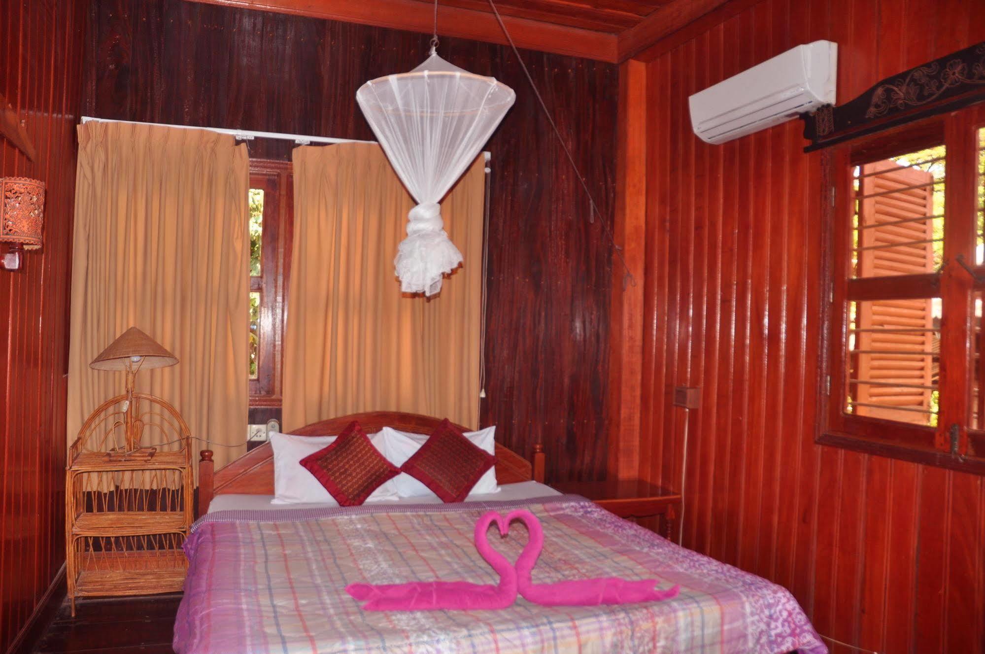Big Lyna Villa Siem Reap Esterno foto
