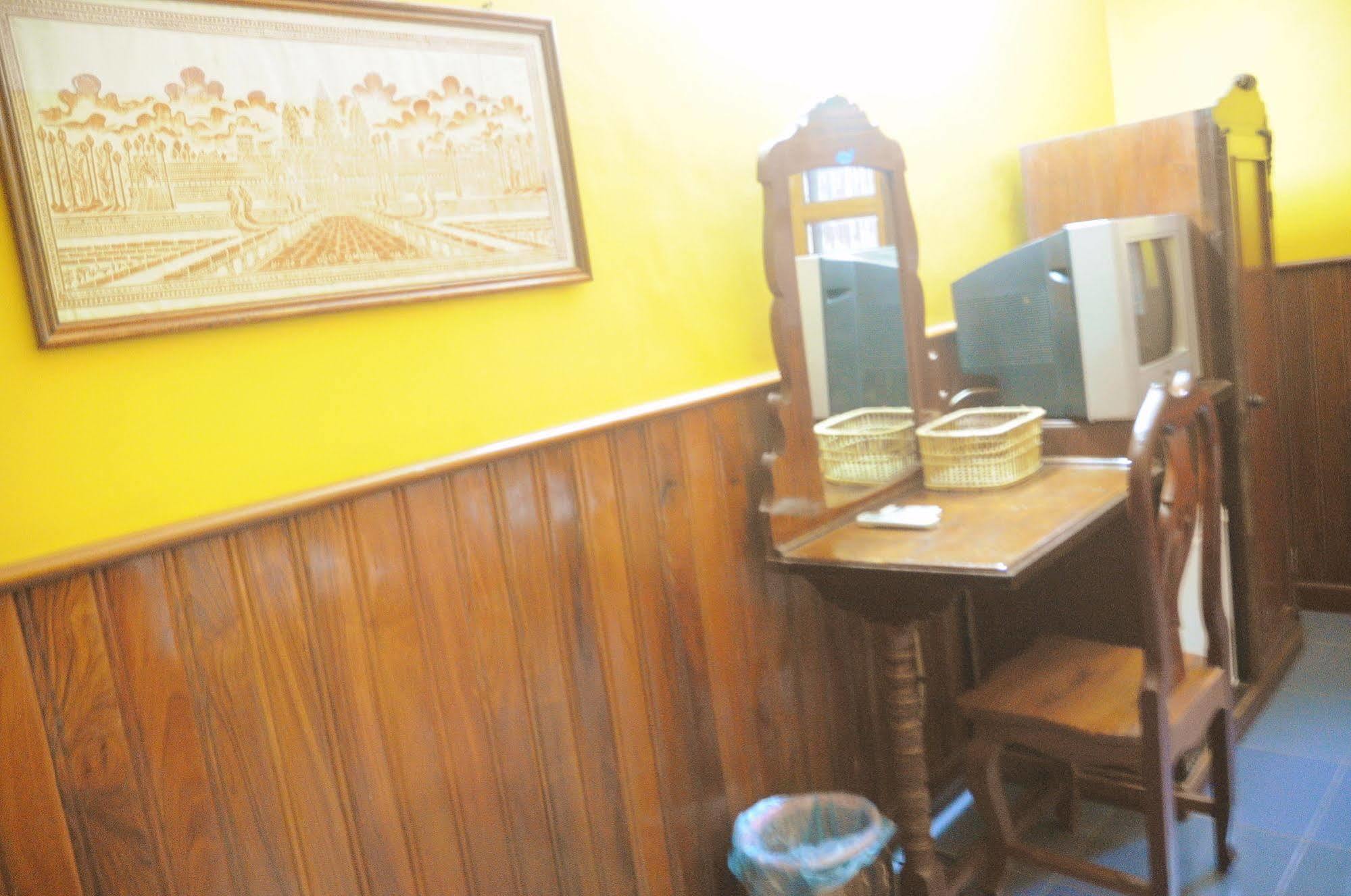 Big Lyna Villa Siem Reap Esterno foto
